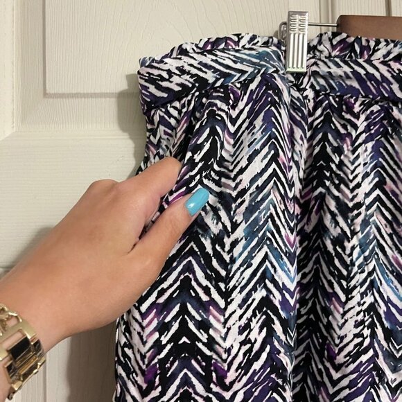 Torrid Womens NWT Challis Chevron Black & White Pockets Paperbag Shorts Size 4X - Picture 6 of 9